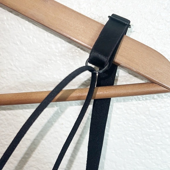 Pink Victoria's Secret Black Push Up Lace Hook Closure Bralette New - Picture 10 of 13